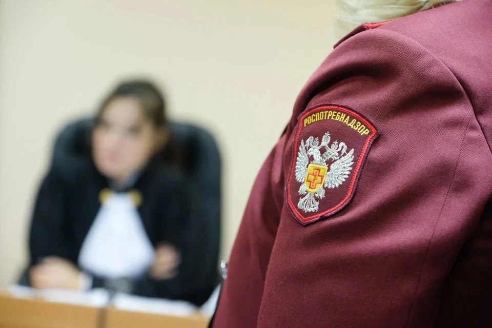Банкетный зал в Дагестане закрыли на два месяца из за нарушений Владелец банкетного зала Каспий в Каспийске привлечён к административной ответственности за грубые нарушения санитарно эпидемиологических требований Проверка Роспотребнадзора показала что в заведении в частности неправильно хранили продукты не было эффективной системы производственного контроля за технологическими процессами Суд постановил приостановить деятельность банкетного зала на 60 суток Подписывайтесь на нас во ВКонтакте и в Одноклассниках чтобы быть в курсе самых интересных новостей Кавказа Подписывайтесь на телеграм канал АиФ Северный Кавказ