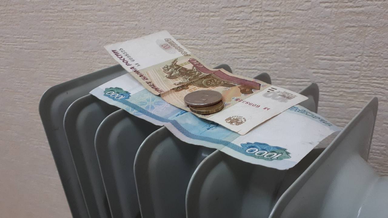 Тарифы на водоснабжение, водоотведение и тепло снизил департамент по тарифам Новосибирской области после предписания ФАС  Так, в результате исключения необоснованных средств с 1 июля 2025 года для всех категорий потребителей тарифы в сфере водоснабжения и водоотведения снизились на 4,09%, тарифы в сфере теплоснабжения — от 3,22% до 13,34%.  Как выяснили специалисты антимонопольной службы, в тарифы были заложены необоснованные расходы в размере 2,7 млрд рублей.