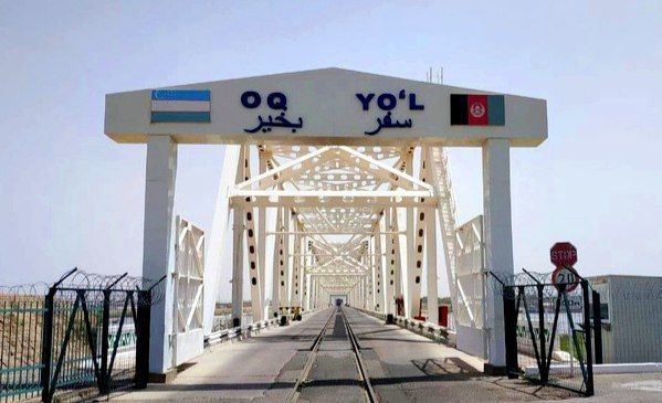 Узбекистан открыл границу с Афганистаном впервые с 2021 года Граждане обеих стран теперь могут пересекать государственую границу через мост Термез Хайратон ExoUzbekistana