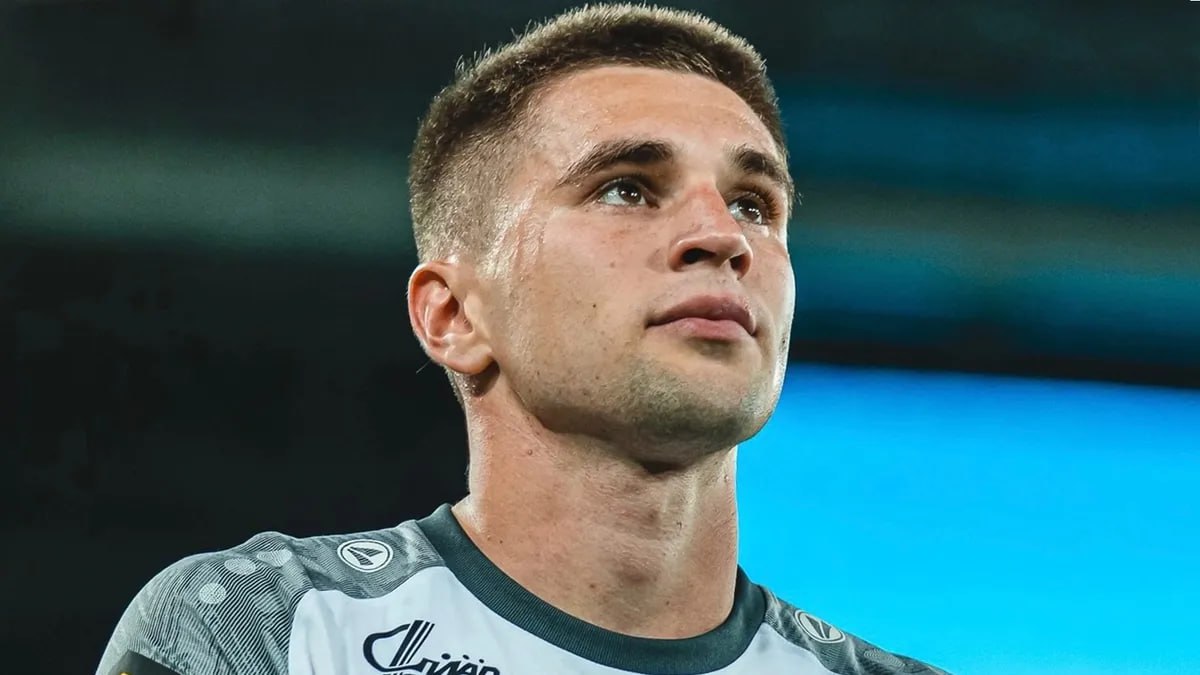 Полузащитник Балтики Владислав Саусь перейдет в Спартак сообщил Иван Карпов Калининградский клуб согласился продать экс игрока Зенита за 350 млн рублей