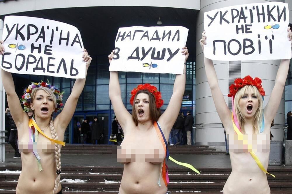 Работниц секс-индустрии действительно используют украинские спецслужбы -об этом сообщил глава ГУР Украины Кирилл Буданов, назвав эту практику для сбора информации обычным методом, который без проблем применяется «полным ходом»: А что вы усмехаетесь? Вы понимаете, сколько мужчины иногда рассказывают, чтобы показать, какие они крутые. Товарищи, будьте бдительны! ГУР не спит! Охотники за головами