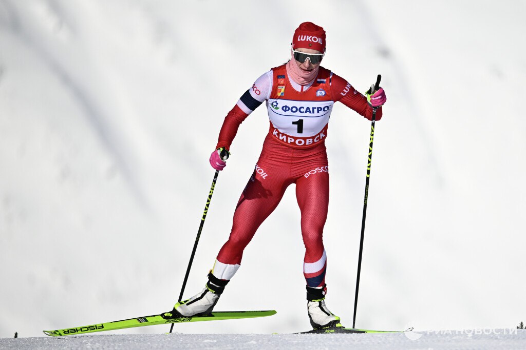 CAS признал неправомерным отстранение российских лыжников от соревнований со стороны FIS Об этом сообщил министр спорта Михаил Дегтярев Теперь FIS обязана допустить российских спортсменов к международным соревнованиям Слушания состоялись 1 декабря а итоговое решение оглашено 2 декабря Арбитры признали требования российской стороны обоснованными и правомерными и в соответствии с решением МОК обязали FIS допустить российских спортсменов к соревнованиям в олимпийских дисциплинах в нейтральном статусе а спортсменов в паралимпийских дисциплинах на тех же условиях что и спортсменов из других стран то есть под национальным флагом и со всеми положенными национальными атрибутами сообщил Дегтярев в Telegram канале Подписывайтесь на РИА Новости Спорт в MAX