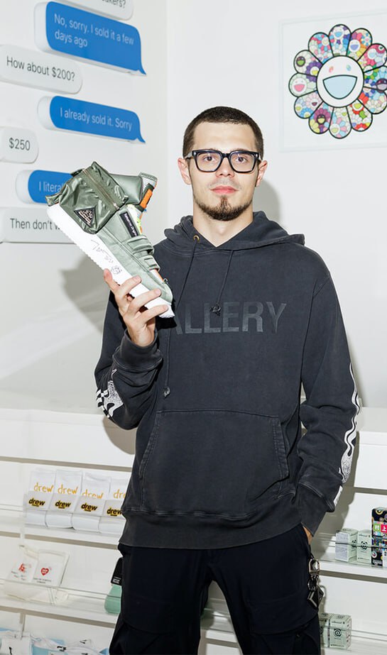 Завершено расследование уголовного дела против Никиты Ефремова пишут 112 Его обвиняют в финансировании экстремистской деятельности внесен Росфинмониторингом в реестр экстремистов и террористов ВПШ