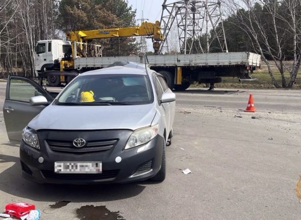 Два человека пострадали в жестком ДТП с грузовиком в Ангарске В полиции рассказали подробности утренней аварии ВИДЕО Читать подробнее на сайте...