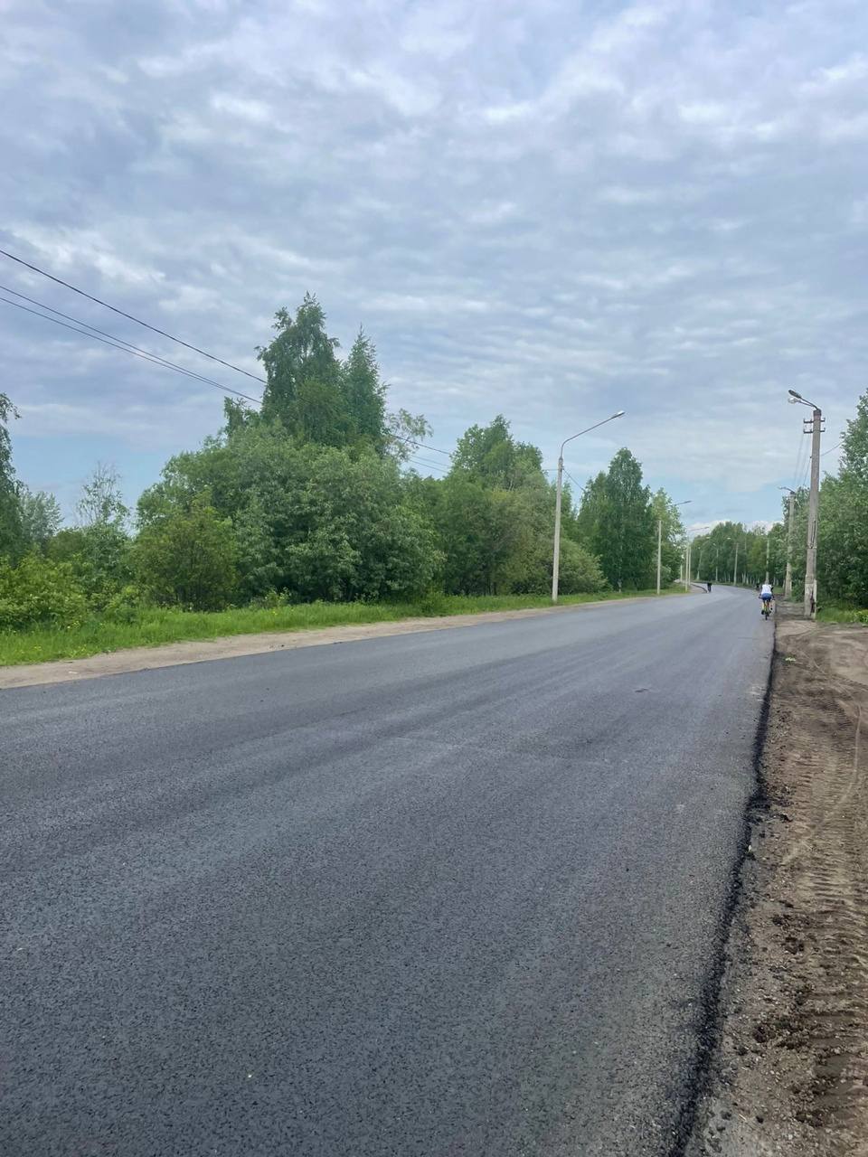 На Мостовой завершили ремонт дороги. Работы проводились на двух участках: перед мостом через Соломбалку и между мостом и путепроводом в Северном округе. Архангельск №1 Прислать новость