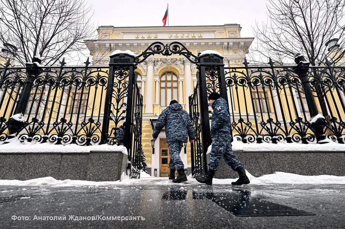 Собственный капитал Оил Ресурс превысил 4 трлн руб из за переоценки патентов в результате чего сбытовая компания по капитализации встала в один ряд с Газпромом ЛУКОЙЛом и Роснефтью Участники фондового рынка призвали Банк России открыть судебное разбирательство против аудитора за выдачу заведомо ложного заключения Аудиторы заявляют что положились на знание и опыт оценщика Эксперты считают что подобный прецедент подрывает доверие к добросовестности аудиторов что важно для розничных инвесторов Подписывайтесь на Ъ в Telegram в MAX Оставляйте бусты