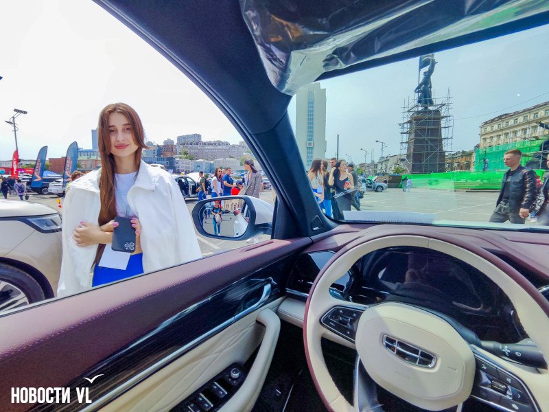 Китайские автомобили на вторичном рынке Приморья показали троекратный рост продаж на фоне общего падения Продажи китайских автомобилей с пробегом с января по май в Приморье выросли почти в три раза по сравнению с аналогичным периодом прошлого года на фоне общего падения продаж. Рост наблюдается как у частных продавцов, так и у дилеров. При этом цена выросла на 5% – 2,6 млн рублей. Популярными марками стали Changan UNI-T, Geely Tugella и Great Wall Poer. Чаще всего жители края покупали на вторичном рынке модели 2020 и 2023 годов. Подробнее