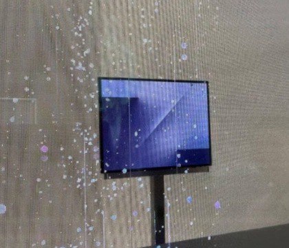 Samsung Galaxy Z TriFold будет представлен 5 декабря и получит аккумулятор на 5600 мА ч UniverseIce Как сообщает SamMobile ссылаясь на сведения надежного инсайдера UniverseIce тройной складной смартфон Galaxy Z TriFold будет представлен 5 декабря 2025 года Если верить данным информатора модель имеет 6 5 дюймовый внешний дисплей и 10 дюймовый внутренний