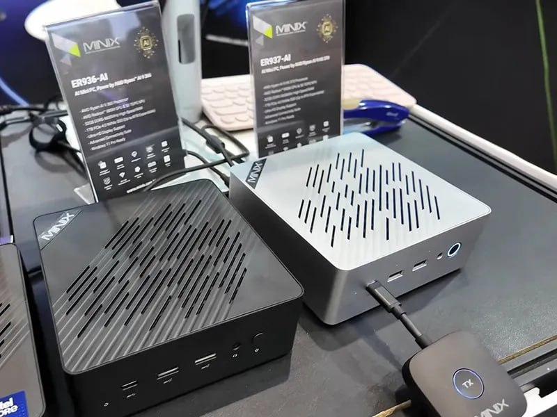 Minix представила два новых мини-ПК, ER936-AI и ER937-AI, которые оснащены процессорами AMD Strix Point — это новое поколение мобильных гибридных APU, ориентированных на высокую производительность и интеграцию ИИ-возможностей. Первый оснащен процессором Ryzen AI 9 365 и графической картой Radeon 880M core, а второй — более мощным процессором Ryzen HX 370 и графической картой 890M core. Остальные характеристики этих двух новых мини-ПК Minix одинаковы: оба оснащены 32 ГБ памяти DDR5-5600 и твердотельным накопителем PCIe 4.0 емкостью 1 ТБ, а также поддерживают установку SSD объёмом до 8 ТБ.