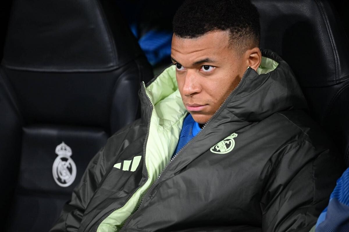 Килиан Мбаппе вылетел на три недели из за травмы колена L Equipe Форвард Реала точно пропустит полуфинальный матч Суперкубка против Атлетико