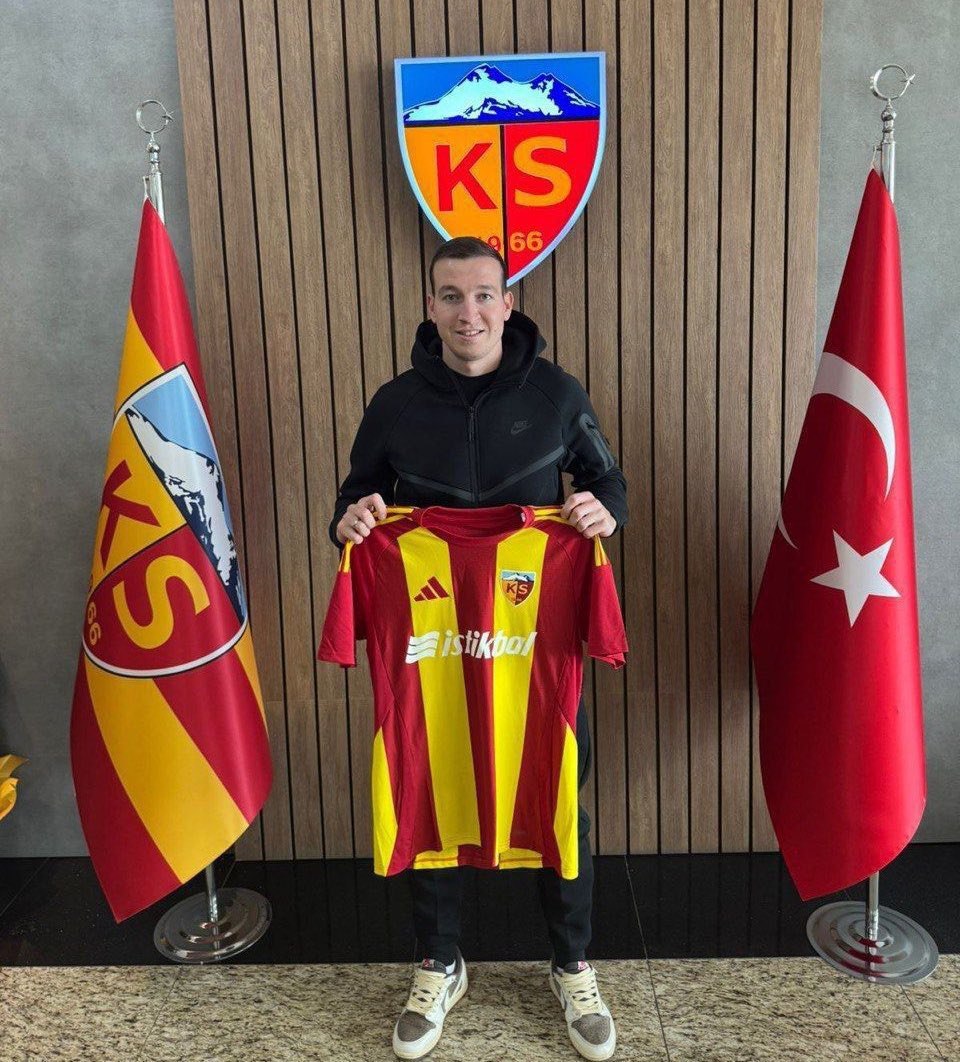 Денис Макаров бесплатно перешел в Кайсериспор Турецкий клуб подписал игрока за которого московское Динамо в 2021 году заплатило 7 5 млн