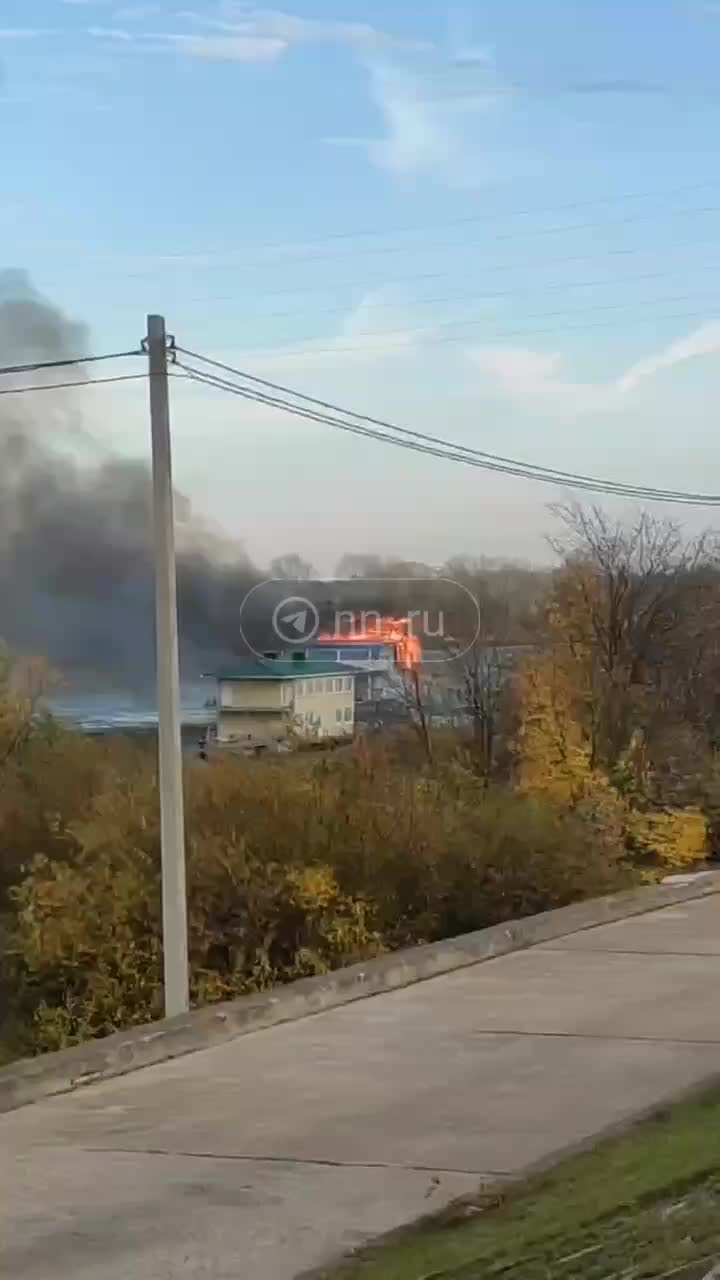 Пожар на дебаркадере в Нижнем Новгороде