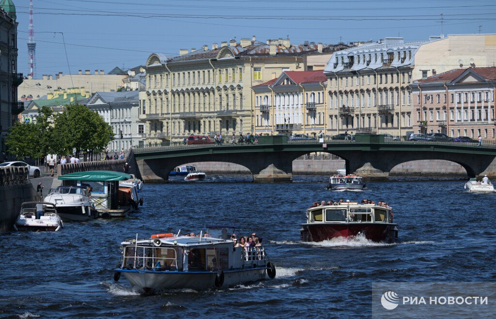 Петербург ждет на майские праздники порядка 880 тысяч туристов на 5% больше, чем в 2024-м , сообщили городские власти