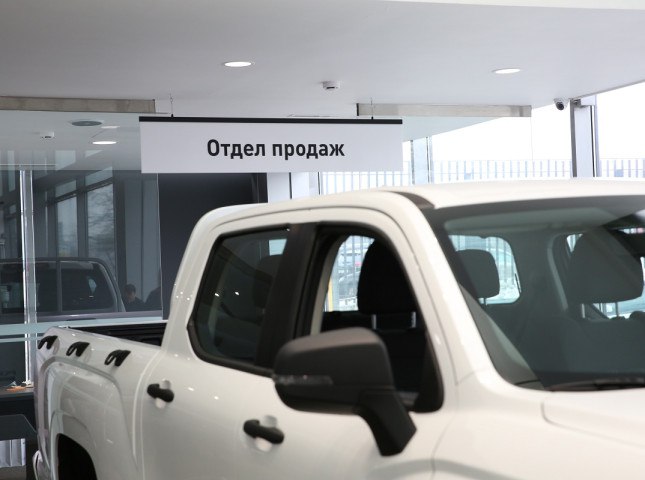 Газпромбанк Автолизинг: в июне россияне потратили на покупку новых автомобилей около 288 млрд рублей Газпромбанк Автолизинг и агентство «АВТОСТАТ» провели совместное исследование рынка новых легковых автомобилей в России и определили его финансовую емкость по итогам июня 2025 года. Согласно результатам исследования, в начале лета жители РФ потратили на покупку новых машин 287,7 млрд рублей. Подробнее на сайте autostat.ru