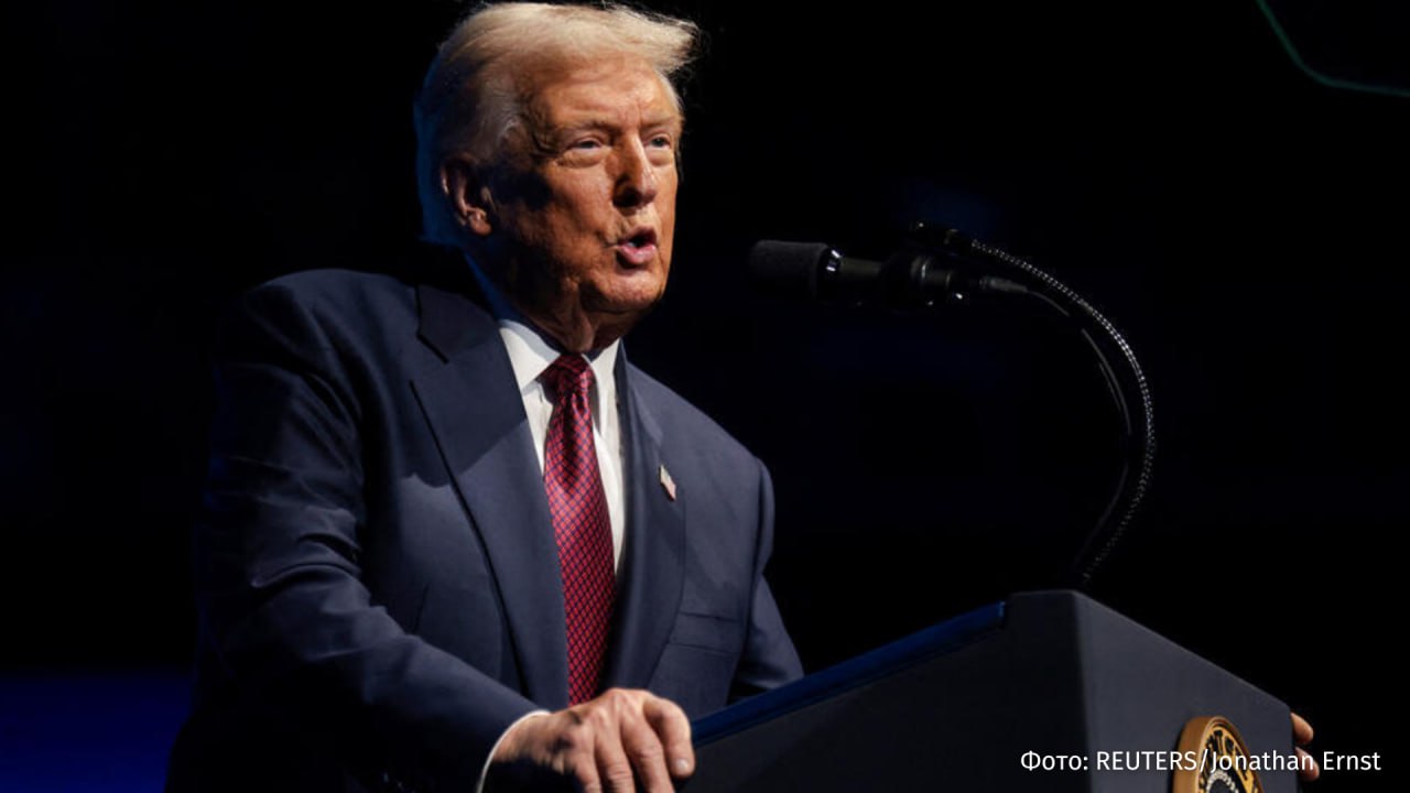 New York Times это настоящий враг народа Такое заявление сделал Дональд Трамп на своей странице в TruthSocial По его словам ложь и намеренные искажения газеты представляют собой серьезную угрозу национальной безопасности США Их радикальное неуравновешенное поведение написание фейковых статей и мнений бесконечным образом должно быть остановлено написал американский президент Трамп назвал издание врагом народа и поблагодарил всех за внимание к этому вопросу  Конфликт между действующим президентом США и NYT тянется с октября этого года Президент США обвинял газету в попытке испортить его репутацию и опорочить имя во время президентских гонок в 2024 году IZ RU в Telegram в MAX