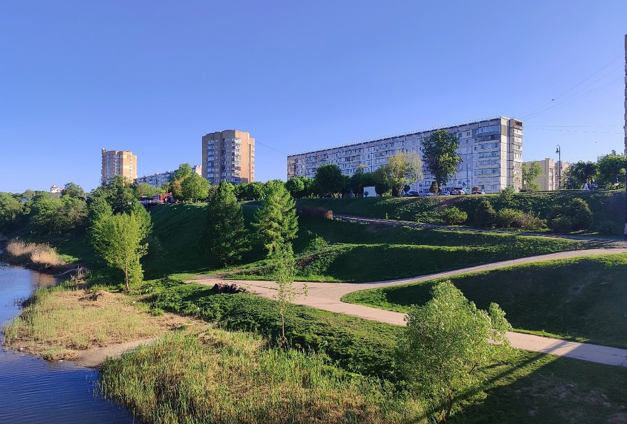 В Тамбовской области вводится запрет на ночную продажу алкоголя. Марина Македонская сложила депутатские полномочия. В Тамбове ищут подрядчика для ремонта трёх улиц. АО "ТСК" задолжало ПАО "Россети" 21 млн рублей. В регионе клещи покусали почти 1,5 тысячи тамбовчан. Итоги дня в дайджесте ИА "Онлайн Тамбов.ру".