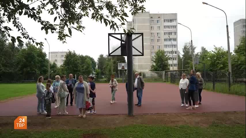 Обновление детских площадок в Збурьевском и Ейском районах