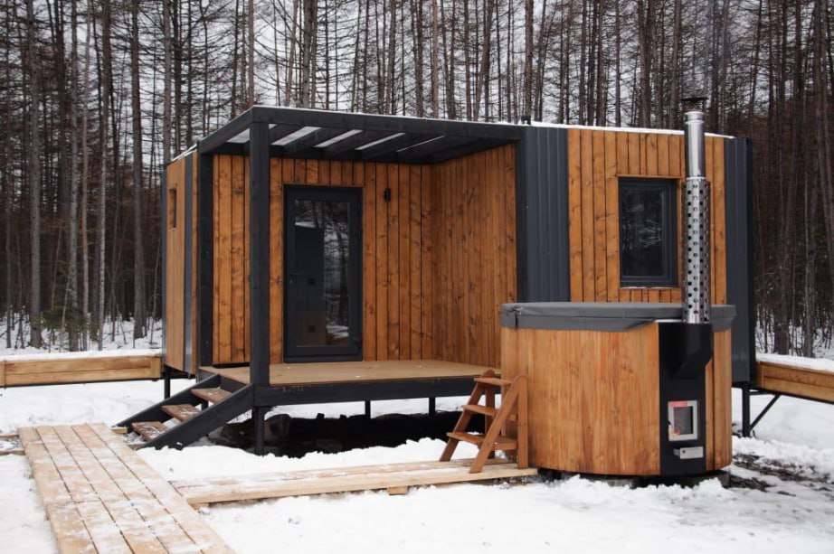 Хабаровский край получит 66 5 млн на развитие событийного туризма Финансирование выделено в форме Единой субсидии в рамках нацпроекта Туризм и гостеприимство Значительную часть средств направят на поддержку и популяризацию событийных мероприятий способствующих повышению привлекательности региона для туристов Вторым ключевым направлением станет поддержка бизнес инициатив по обустройству объектов инфраструктуры и туристских маршрутов РБК Восток в Telegram и MAX