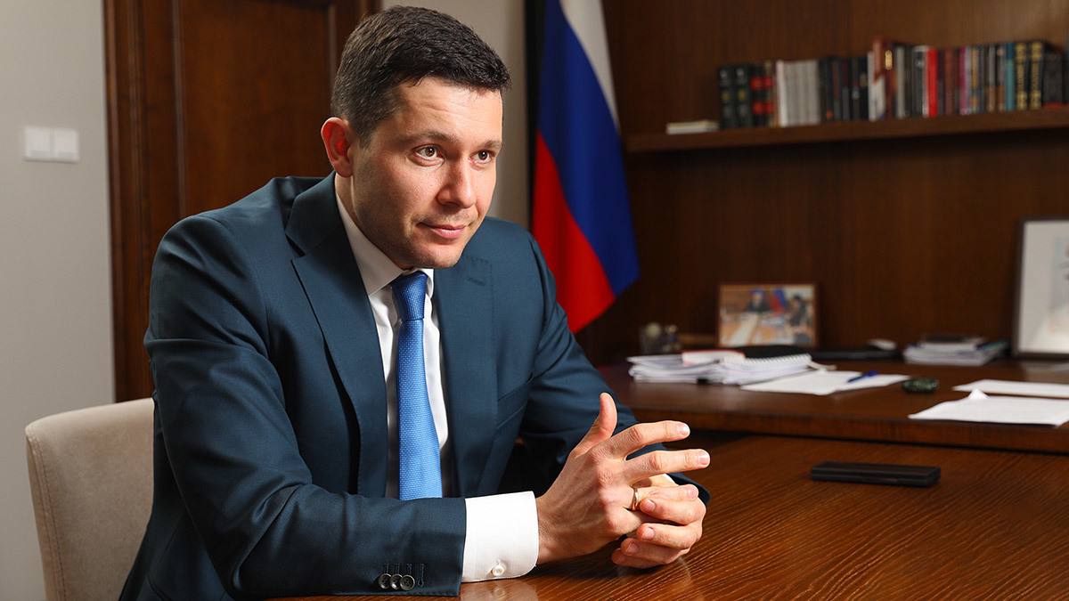 В Запорожской области могут появиться офисы иностранных компаний, ранее ушедших из России. Это условие, наряду с локализацией производств и реинвестированием прибыли, озвучил Министр промышленности и торговли РФ Антон Алиханов на ПМЭФ для компаний, желающих возобновить деятельность в России. Он отметил, что точные требования будут зависеть от отмены санкций.