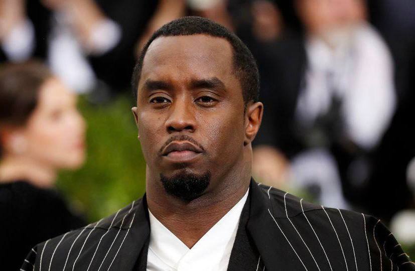 У P.Diddy дела все хуже и хуже.   Один из адвокатов продюсера сегодня попросил освободить его от обязанностей и покинул команду защиты. Причину ухода Энтони Рикко не объяснил. В запросе он написал:  «Ни при каких обстоятельствах я не могу продолжать эффективно выступать в качестве адвоката Шона Комбса».  КК