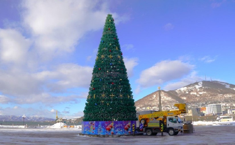 Ёлки в Петропавловске начнут открывать 1 декабря А главную городскую 13 го числа В Петропавловске Камчатском с понедельника 1 декабря стартует эстафета открытия новогодних ёлок Первым будет микрорайон Авача Подробности по ссылке   kamtime ru article 0c76eafb a9f7 49a1 81b8 9b3e6744bdf5