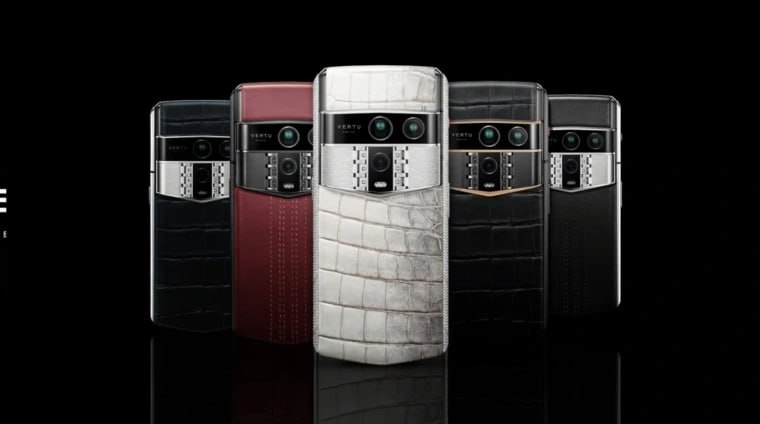 Vertu вернулась После долгого перерыва британский бренд роскоши Vertu анонсировал флагман нового уровня не просто телефон а ручная работа из кожи золота и ИИ Презентация прошла в Harrods как и полагается джентльменам Характеристики Экран 6 02 AMOLED 1080 2340 120 Гц Чип Snapdragon 8 Elite Supreme топовая версия SoC для 2025 года ОЗУ 16 ГБ ПЗУ 512 ГБ или 1 ТБ Батарея 5565 мА ч зарядка 65 Вт Камера Основная 50 Мп Sony IMX906 диафрагма f 1 59 4 0 регулируемая 50 Мп ультраширик угол 122 макросъёмка с 2 5 см 64 Мп телеобъектив 2 оптический зум OIS Фронтальная 32 Мп Кнопка Ruby Talk вызывает AIGS Network с 200 ИИ агентами Возможность переключиться на живого консьержа 24 7 10 ТБ облачного хранилища Поддержка DTS Ultra выделенный чип шифрования Кожа крокодила ручной выделки Фальконовый SIM лоток швейцарская петля керамическая подложка Элементы из позолоченного металла Сборка вручную из 320 компонентов Цена не объявлена покупка возможна только в Harrods Лондон Смартфон за миллион или больше Vertu снова говорит деньги не главное важна принадлежность к элите Заказать сборку ПК в InterPC Получить клавиатуру за подписку Наши каналы Тeлeфoны