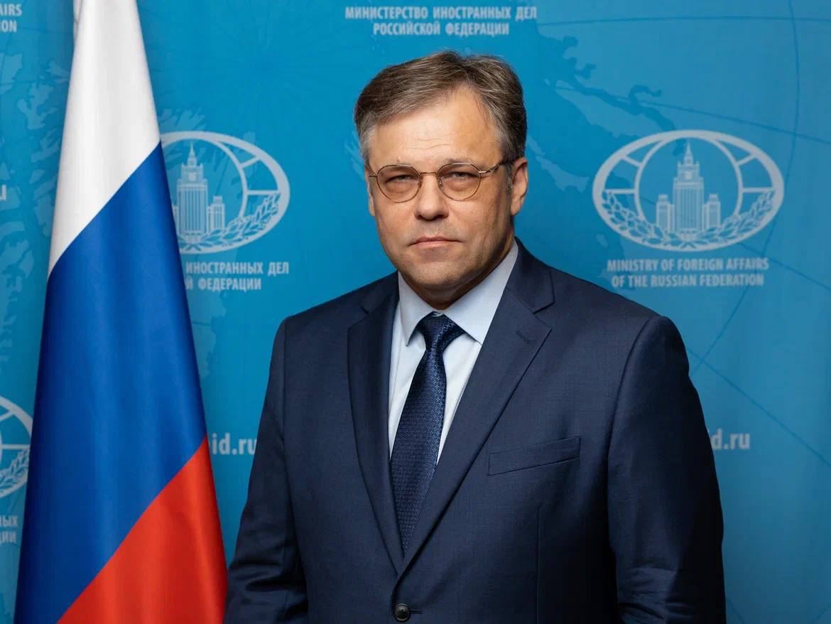 Согласованный в Стамбуле в 2022 году текст может быть вариантом урегулирования конфликта с учетом корректив за три года, сообщил посол по особым поручениям МИД России Мирошник, комментируя предстоящие завтра российско-украинские переговоры. #Россия #Украина #Переговоры Подписывайтесь на "Донбасс решает".