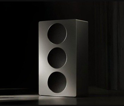 Xiaomi представила флагманскую Bluetooth колонку Sound 2 Max за 280 долларов Устройство было представлено в рамках минувшей презентации Xiaomi 17 и позиционируется как самый продвинутый продукт бренда в своей категории Xiaomi анонсировала свою новую флагманскую Bluetooth колонку Sound 2 Max Новинка выполнена в стиле Баухаус и отличается чистым белым цветом