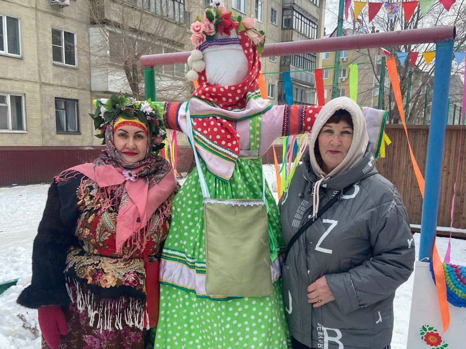 ТОСы проводили зиму  В минувший воскресный день в Кургане прошли праздничные мероприятия. Горожане провожали Масленицу и сжигали чучело. К массовым масленичным гуляниям присоединились и территориальные общественные самоуправления.  Подробнее на сайте.  Фотографии ТОС.