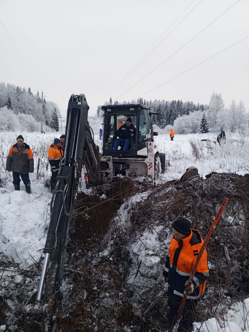 В Архангельской области бобры повредили магистральный кабель связи В канун Нового года в Архангельской области была зафиксирована авария на магистральной линии связи повреждение кабеля произошло на границе Шенкурского и Виноградовского муниципальных округов В зоне потенциального отключения могли оказаться около 13 тысяч абонентов Коношского Шенкурского Вельского Няндомского Устьянского и Каргопольского округов Подробнее на сайте