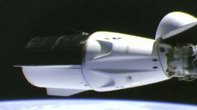 Отстыковка Crew Dragon с космонавтом Гребёнкиным от МКС перенесена   SpaceX сообщил, что отстыковка корабля Crew Dragon с космонавтом Александром Гребёнкиным от МКС для возвращения на Землю переносится из-за плохих погодных условий у побережья Флориды, куда должен приводниться экипаж.  Читать далее