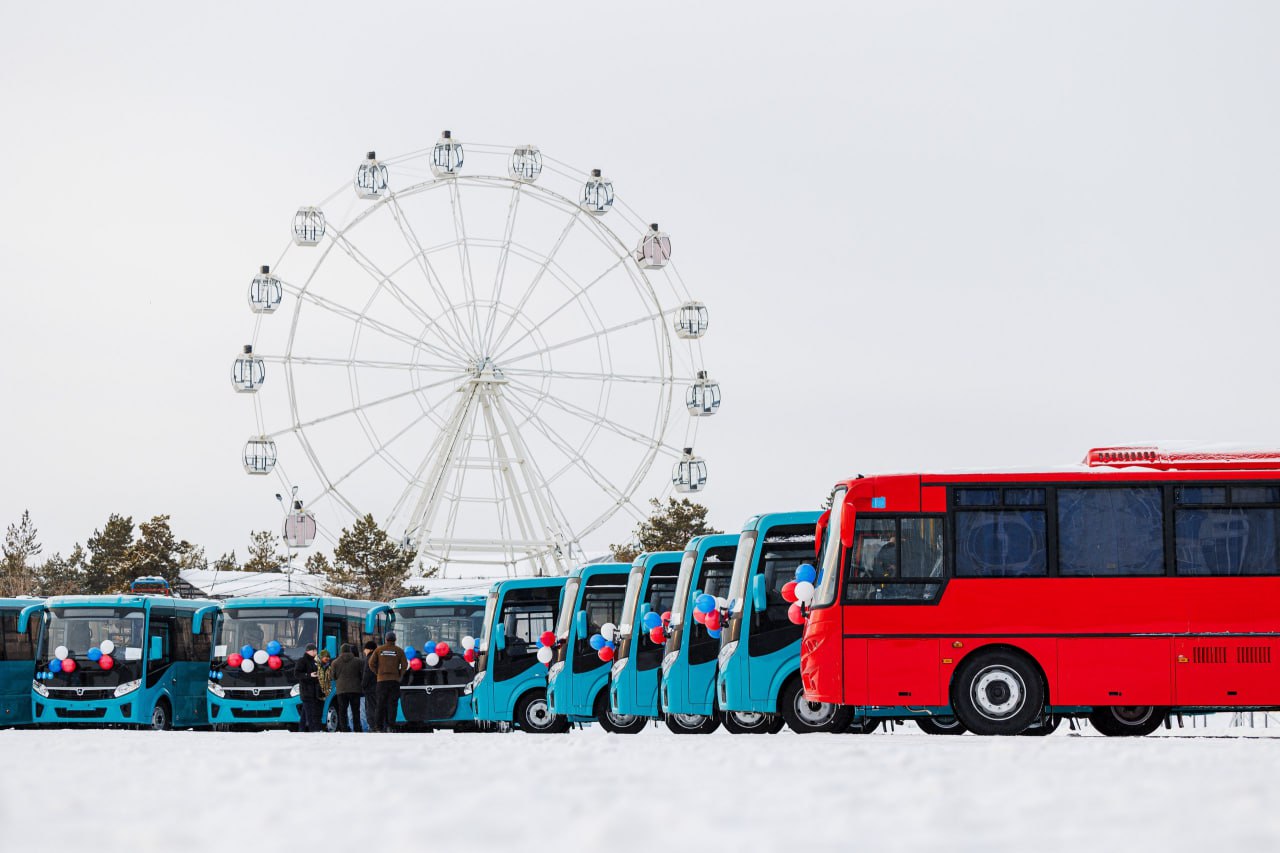 На обновление автобусов Якутии выделят более 450 миллионов рублей по президентскому нацпроекту По инициативе Президента страны Владимира Путина в России действует программа обновления общественного транспорта По итогам совместной работы с Минтрансом России в федеральном бюджете на 2026 год и плановый период 2027 2028 годов для Якутска и Нерюнгри предусмотрено свыше 450 миллионов рублей на обновление автобусного парка ulusmedia Читайте нас в MAX