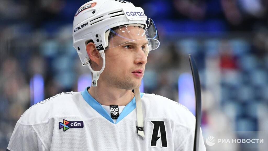 Шипачев примет участие в Матче звезд КХЛ Для форварда минского Динамо предстоящий Матч звезд станет шестым в карьере В январе 37 летний Вадим установил уникальные достижения став первым хоккеистом в истории лиги с 1000 очками и 1100 матчами в активе Подписывайтесь на РИА Новости Спорт в MAX