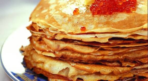 На Масленицу россияне съедают около 500 млн блинов На приготовление традиционного угощения ежегодно уходит 8 3 тыс тонн муки 27 8 тыс тонн молока и 1 7 тыс тонн растительного масла