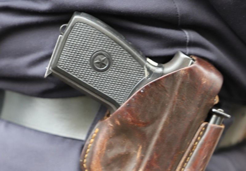 Камчатка оказалась в ТОП 10 регионов с наименьшим количеством преступлений Аналитики исследовательского агентства ПромРейтинг по данным сайта МВД составили рейтинг регионов РФ с наибольшим и наименьшим количеством зарегистрированных преступлений в январе сентябре этого года передаёт РАИ КАМЧАТКА ИНФОРМ Камчатка оказалась в числе лидеров По данным исследователей в крае было зарегистрировано 4036 преступлений и это седьмой результат в стране В лидерах федеральная территория Сириус где преступности почти нет зарегистрировано всего 457 Чуть хуже дела у Чукотки 515 Далее следует Магадан 1702 Еврейская область 1843 Республики Алтай 2767 и Тыва 3828 Следом за Камчаткой три места в десятке заняли Ямало Ненецкий округ 4443 Сахалинская область 6229 и Республика Хакасия 6441 Самым Читать на сайте