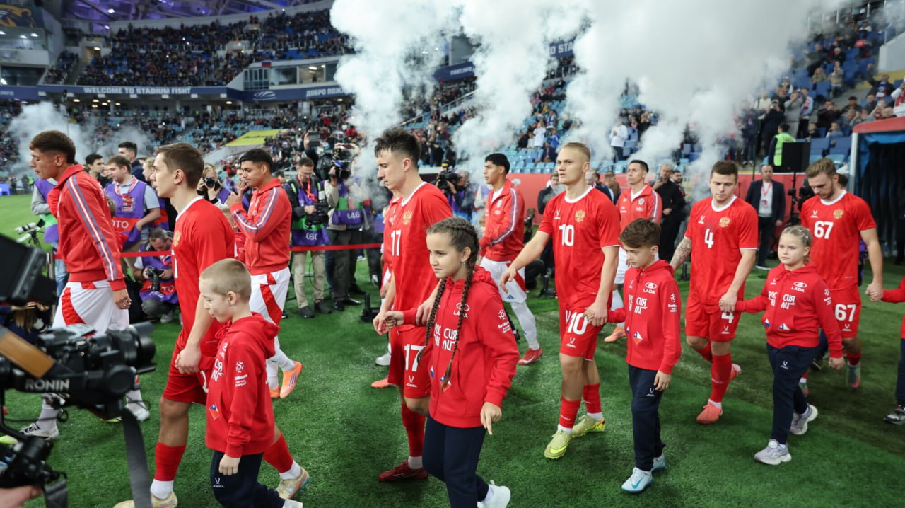 Информация о возможном турнире со сборной России и командами не попавшими на ЧМ 2026 не соответствует действительности сообщил Матч ТВ источник в РФС Ранее ресурс 365scores сообщил что турнир пройдёт параллельно с мировым первенством news matchtv Дмитрий Челяпин Матч ТВ