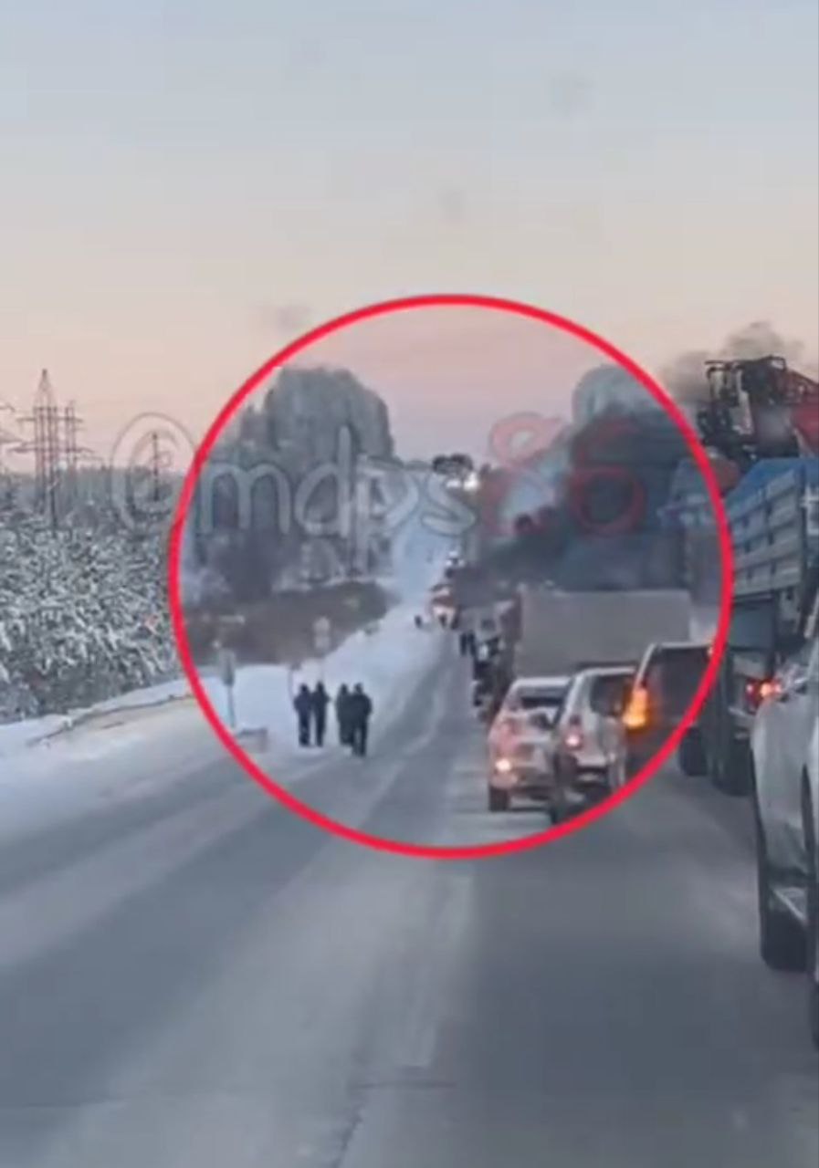 На месте аварии на трассе в Нефтеюганском районе организовано реверсивное движение сообщает Госавтоинспекция Югры nv86 me vk com nv86ru ok ru nv86 ru