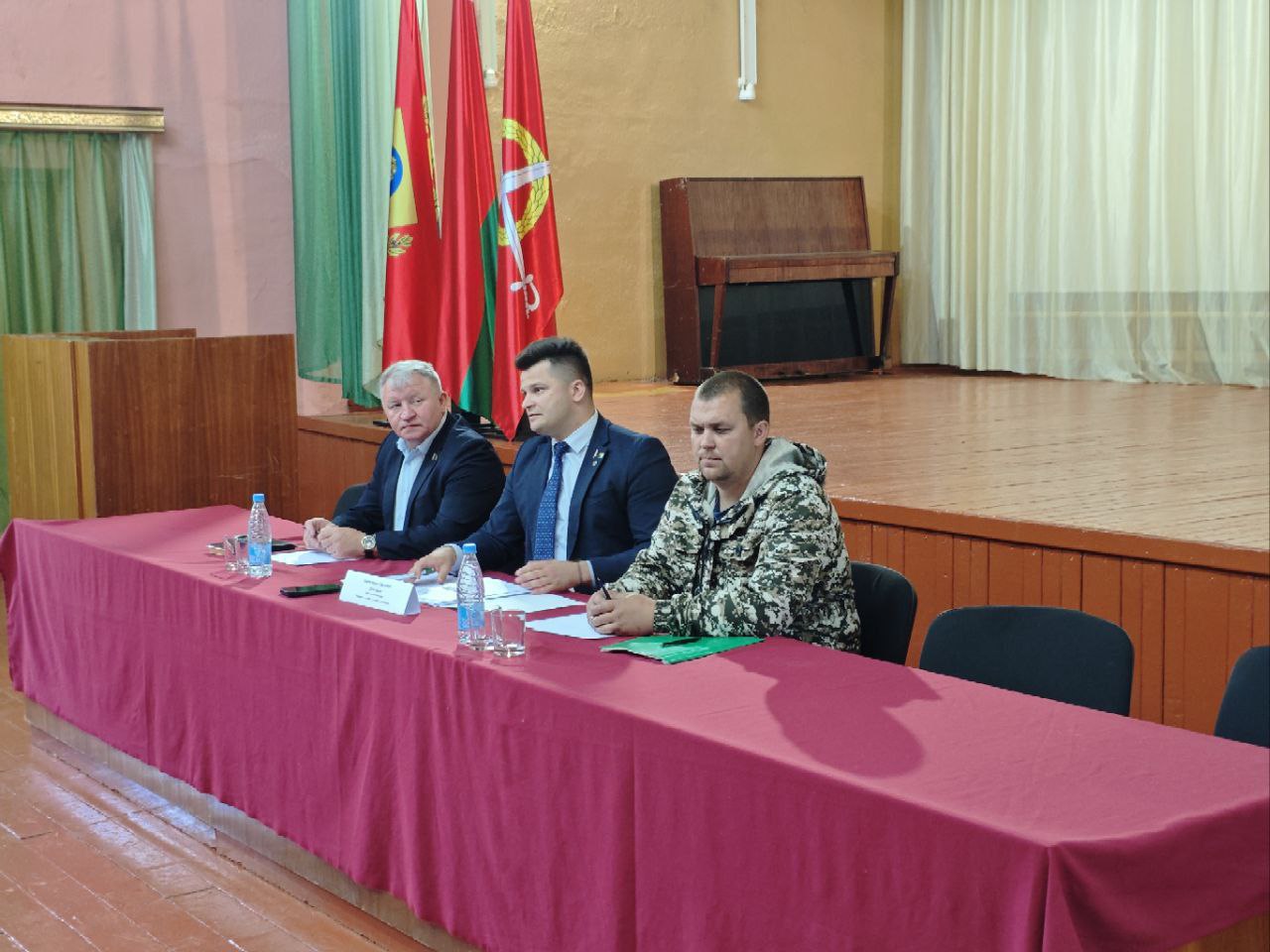 Член Совета Республики Национального собрания Республики Беларусь, первый секретарь   ЦК ОО «БРСМ» Александр Лукьянов провел встречу с жителями аг. Волковичи Чаусского района  В рамках Единого дня информирования речь шла о различных направлениях молодежной политики в нашей стране.  — Молодые люди — это будущее Беларуси. Активная и инициативная молодежь, настоящие патриоты — залог перспективного и стабильного развития государства. Союз молодежи объединяет и направляет в конструктивное русло энергию наших молодых людей. Государство оказывает им разностороннюю поддержку, но надо, чтобы и молодежь понимала свою ответственность, — подчеркнул Александр Сергеевич.