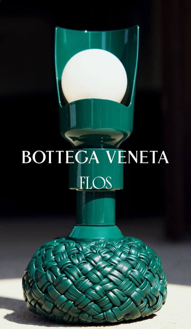 Bottega Veneta теперь выпускает еще и лампы — в коллаборации с брендом Flos. Кадрами коллекции Bottega Veneta х Flos в своей запрещенной сети поделился Матье Блази.