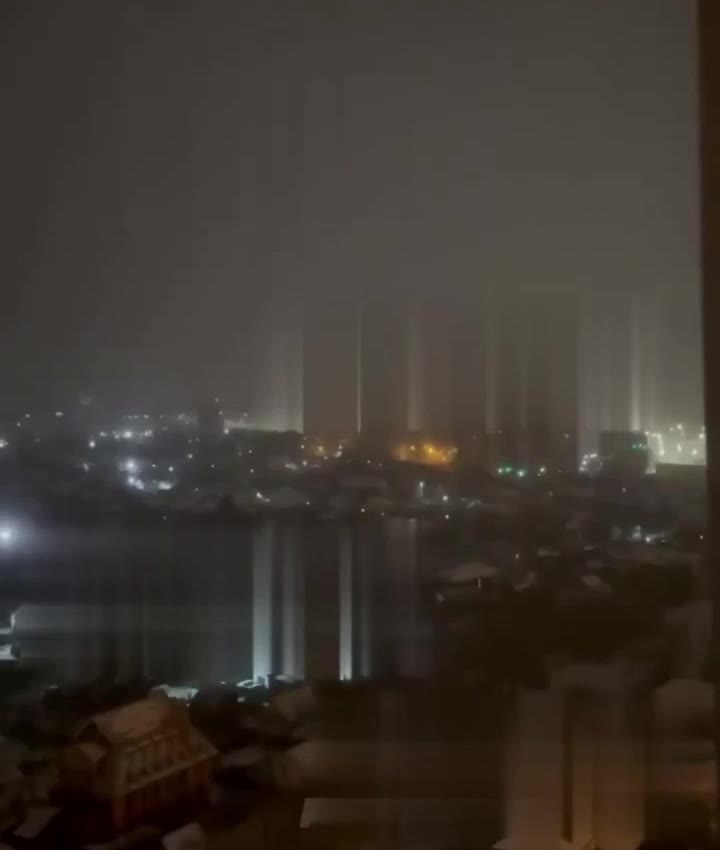 Киевский левый берег испытывает перебои с электроэнергией и транспортом