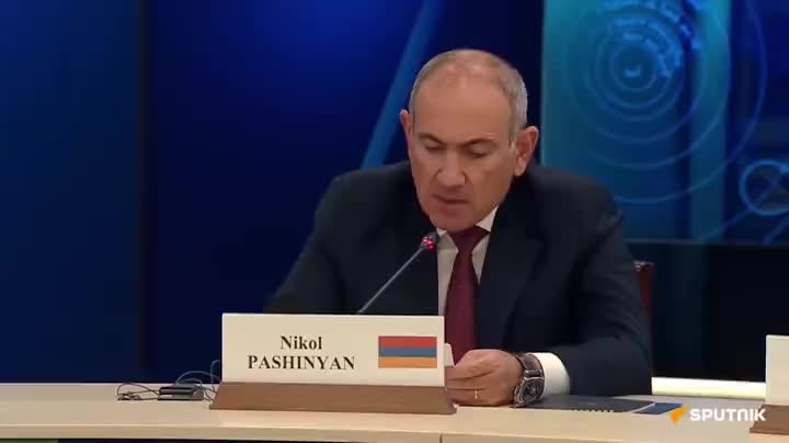 Пашинян обсудил строительство нового атомного энергоблока в Армении