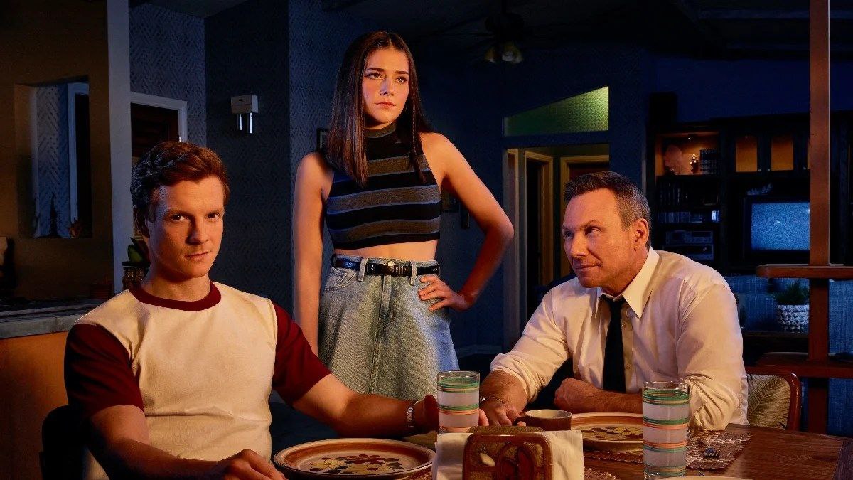 Декстер Первородный грех закрыли хотя сериал был ранее продлён на второй сезон Да такое тоже бывает Но зато в работе второй сезон Декстер Воскрешение у которого выше рейтинги и вообще пожилой Декстер лучше молодого Подпишись на нас