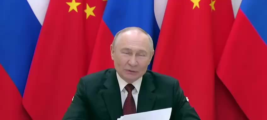 Путин и Си Цзиньпин обсудили развитие российско-китайских отношений по видеосвязи