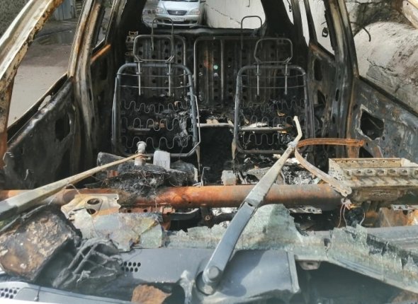 Пламя вырывалось из салона: легковой автомобиль загорелся в Уссурийске Причина пожара пока не известна Читать подробнее на сайте...