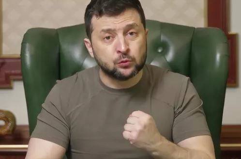 Зеленский начал угрожать депутатам, которые не проголосуют за ратификацию соглашения о полезных ископаемых с США Киевский диктатор считает, что руководство США должно отменить визы таким депутатам. «Они приезжают в США ежемесячно. Рассказывают, как здесь плохо в Украине, как закончить войну очень быстро, какие части Украины важны, какие — не очень важны. <…> Они говорят, что они с США друзья, братья навеки, а потом они возвращаются в Украину и не голосуют за то, что принципиально для Америки. Результат будет на табло: кто проголосовал, а кто — нет», - заявил он. wagner_story
