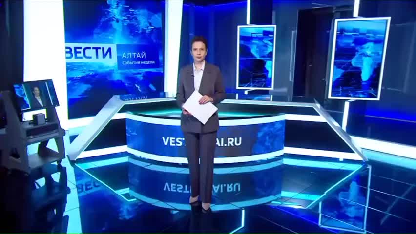 Лидер националистической группировки и семейная пара лишены гражданства за угрозу безопасности