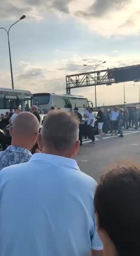 Жители Мурманска жалуются на затопленный подвал, а в Скопине изъяли самодельный револьвер