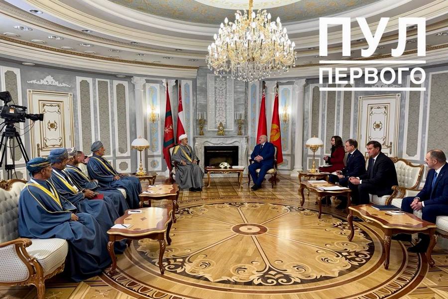Встреча Александра Лукашенко с Султаном Омана началась во Дворце Независимости