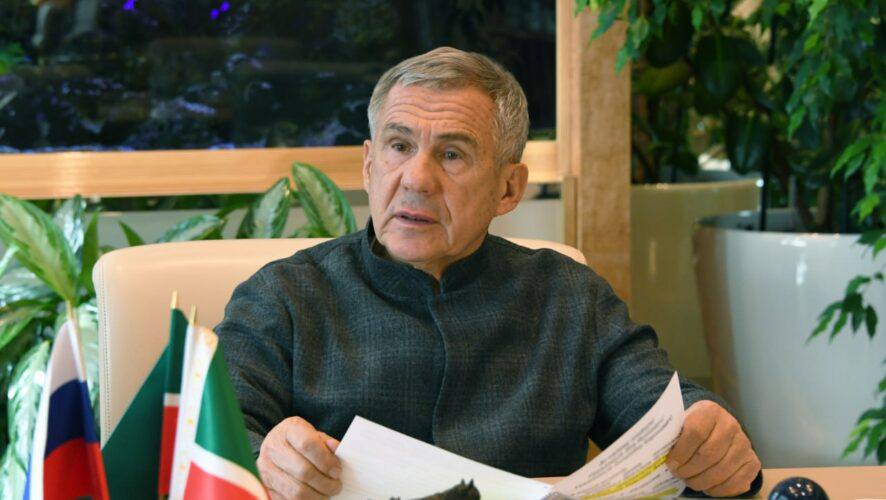 Минниханову доложат о ситуации со строительством птицефабрики в Пестречинском районе Жители Пестречинского района РТ массово обращаются к раису Татарстана Рустаму Минниханову в связи с ситуацией вокруг строительства птицефабрики На территории рядом с рекой Меша планируют построить птицеводческую ферму Согласно проекту она будет находиться недалеко от деревень Тагашево Арышхазда Ильинский Куюки и Богородское расположенных южнее Казани Жители этих населённых пунктов считают что это может негативно повлиять на экологию региона Минниханов дал поручение Правительству республики провести проверку и подготовить отчет о текущей ситуации KazanFirst в бот