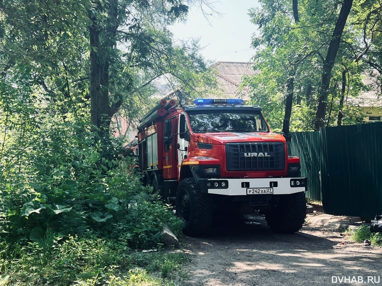 Расселенный барак горел на Шеронова Возгорание произошло в здании по улице Шеронова, 112а, где официально расселены все, кроме двух квартир. Огонь повредил помещения на первом и втором этажах. Прочитать статью полностью